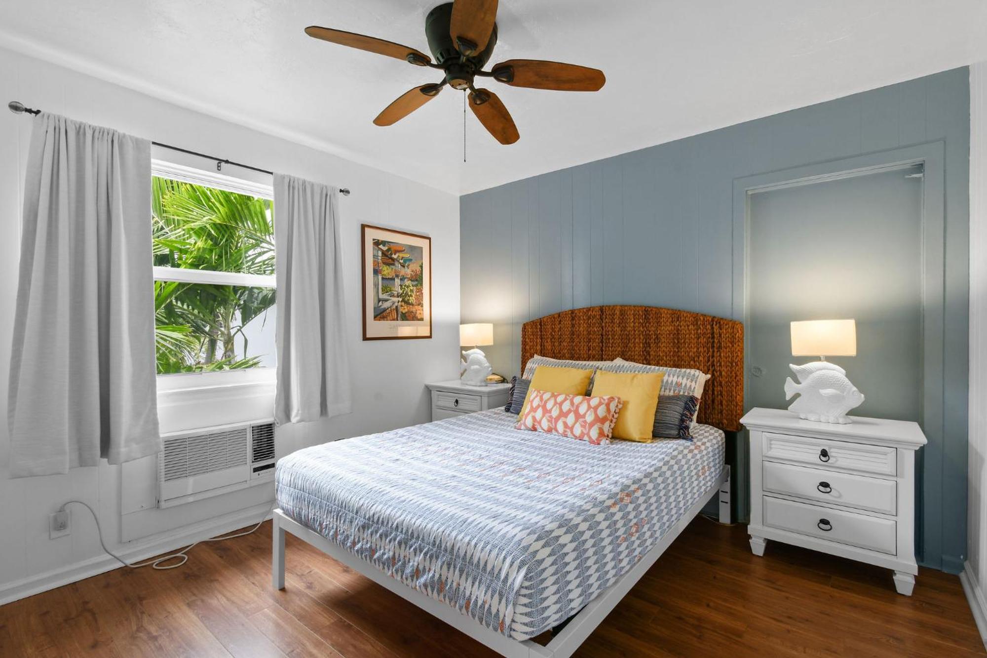 Sunshine Shores Boutique Apartments Палм Бийч Шорс Екстериор снимка