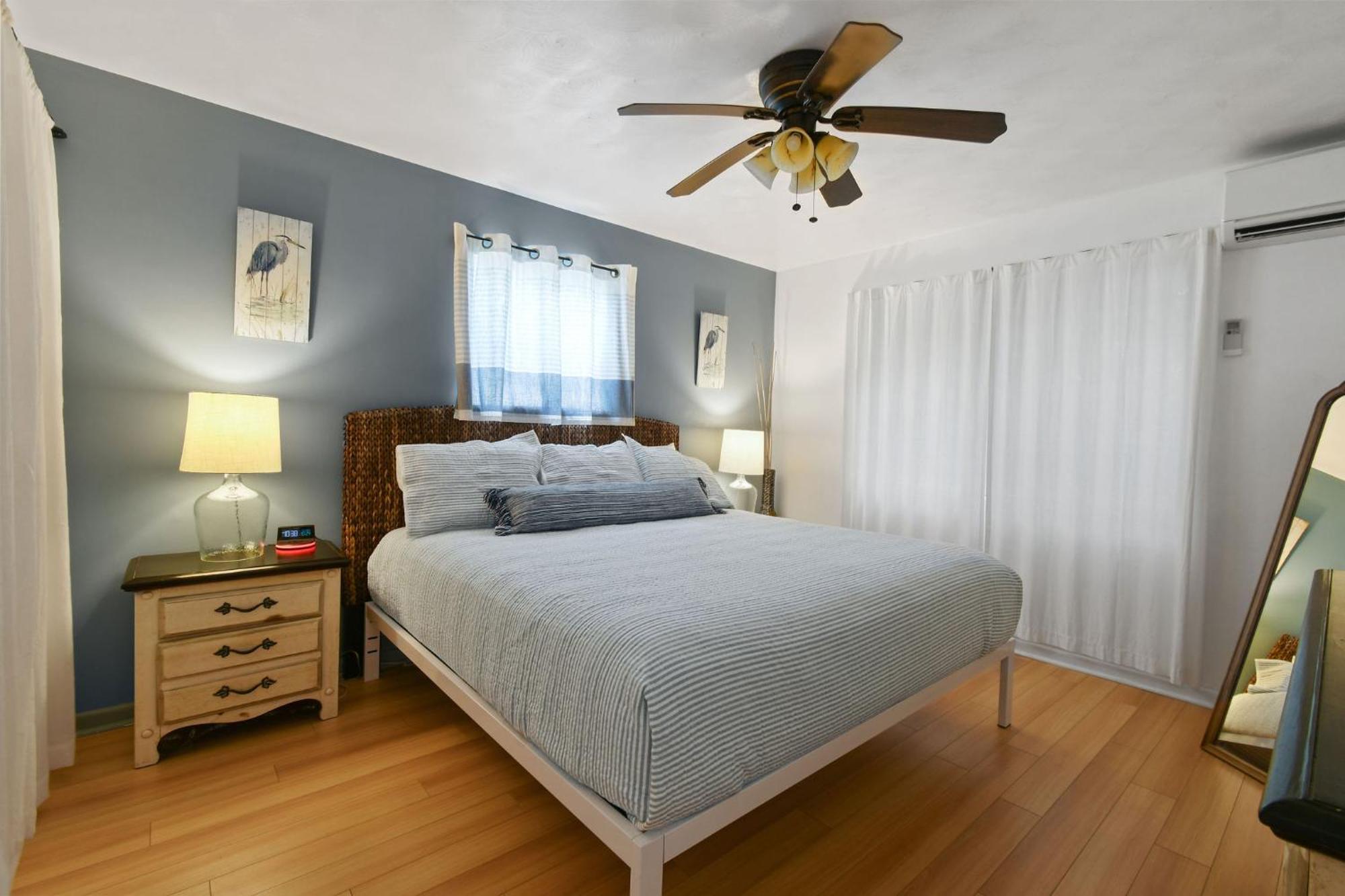 Sunshine Shores Boutique Apartments Палм Бийч Шорс Екстериор снимка