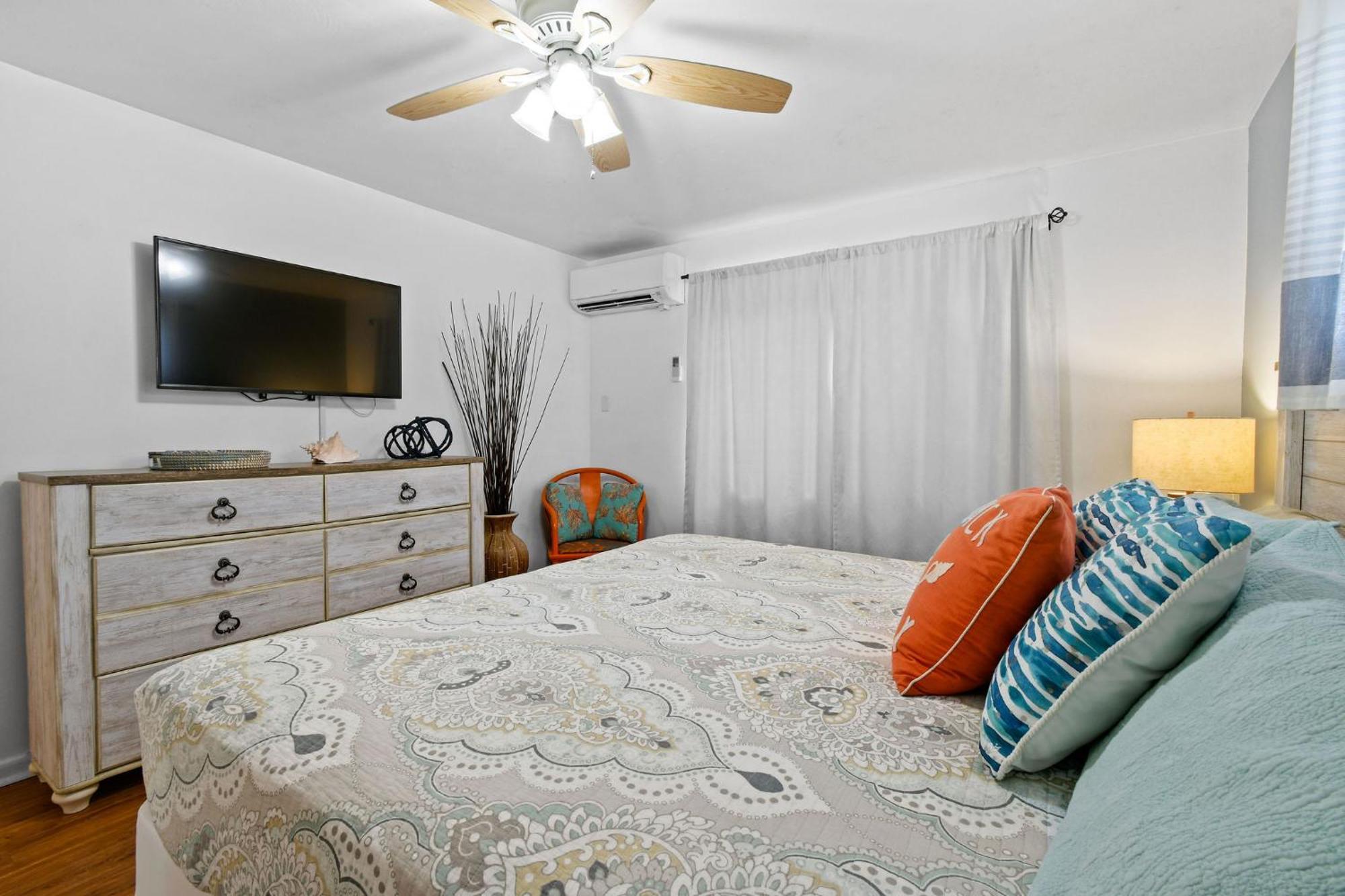 Sunshine Shores Boutique Apartments Палм Бийч Шорс Екстериор снимка