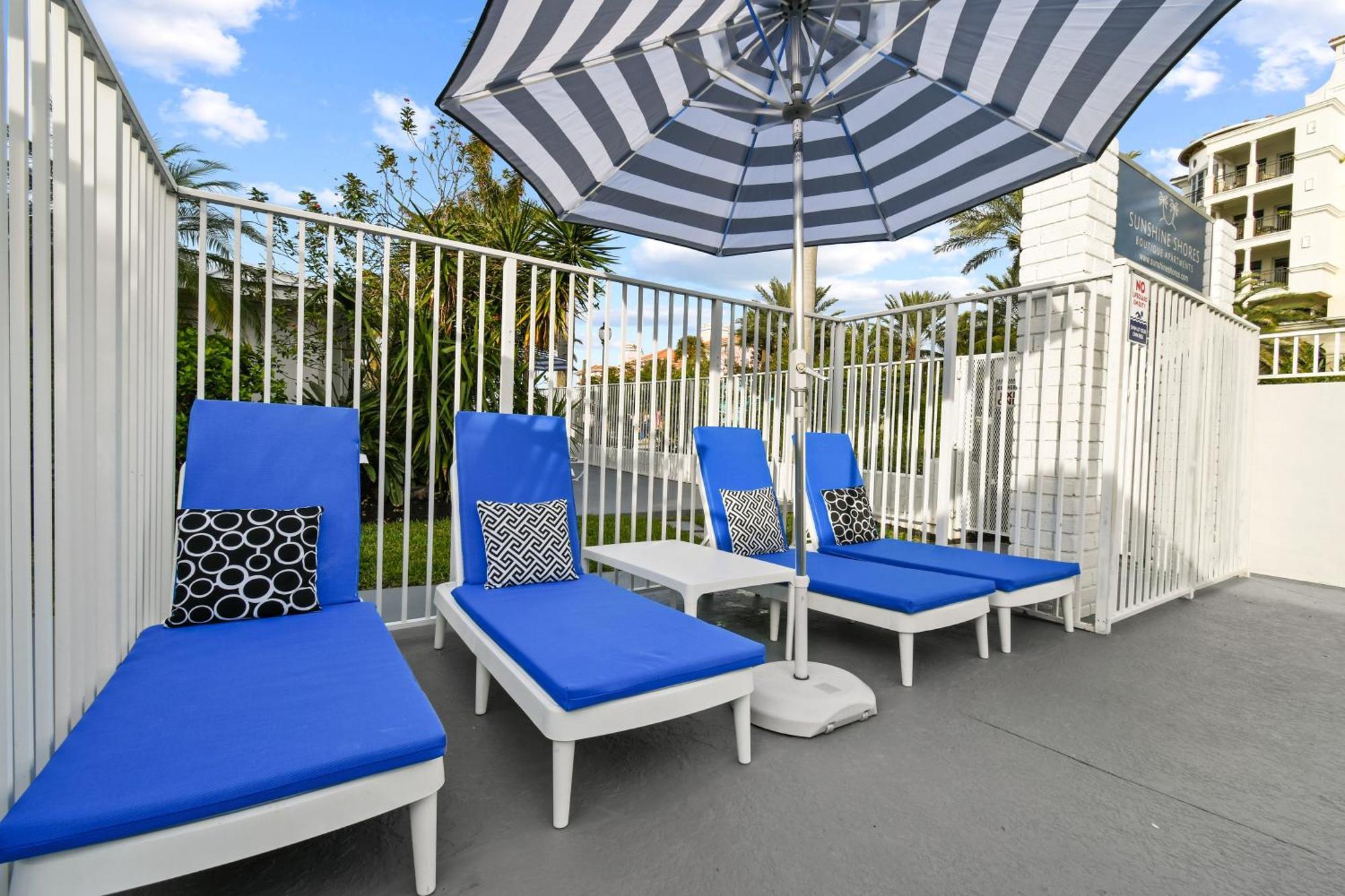 Sunshine Shores Boutique Apartments Палм Бийч Шорс Екстериор снимка